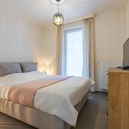 Lecomte - Oosteroever Pearl 138