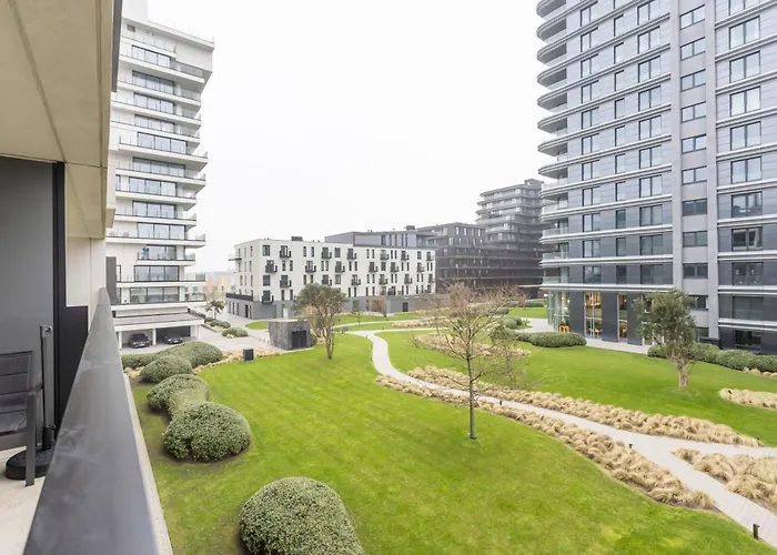 Lecomte - Oosteroever Pearl 138 *