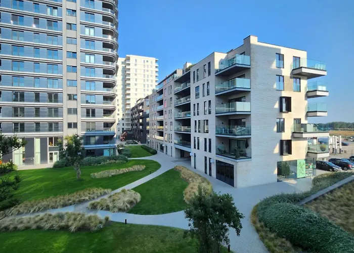 Lecomte - Oosteroever Pearl 138 *